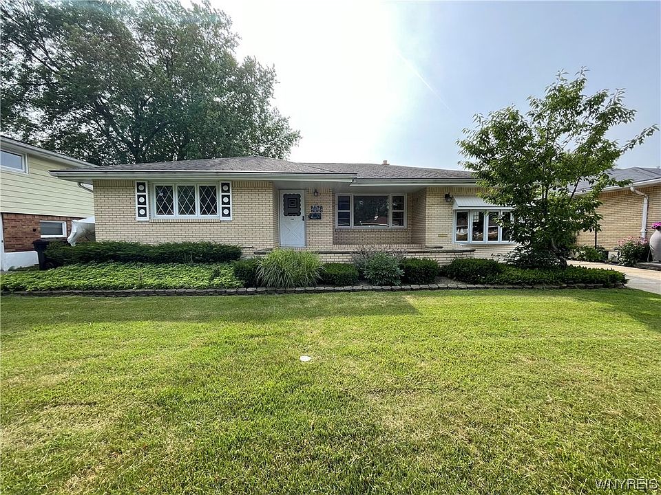 1st image of 1104 Woodstock Ave