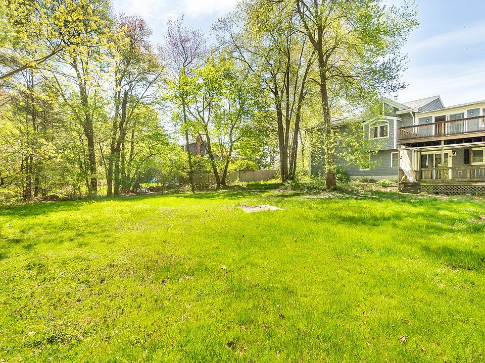 1st image of 36 Cheryl Dr