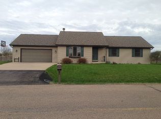 N7992 Lake Breeze Dr, SHERWOOD, WI 54169