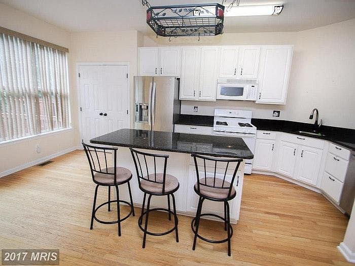 1st image of 43117 Autumnwood Sq