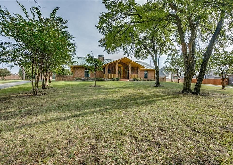 1st image of 606 Shady Ln
