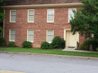 18 Military Dr, Chatham, VA 24531