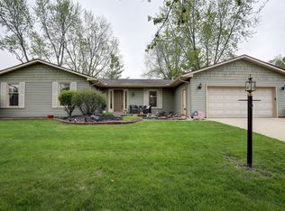 3009 Meadowbrook Ct, Champaign, IL