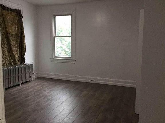 4th image of 27 Jackson St #2