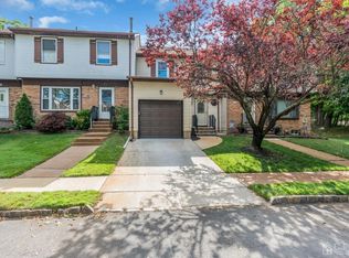 71 Corona Ct, Old Bridge, NJ 08857