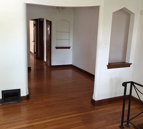 3rd image of 6334 Bancroft Ave #1W
