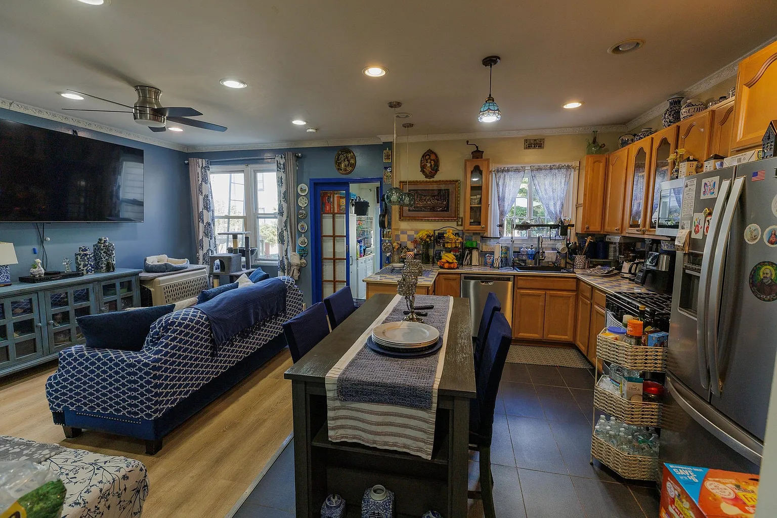 212 Maple St photo 1