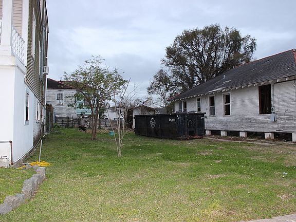 3rd image of 2608 Robert St