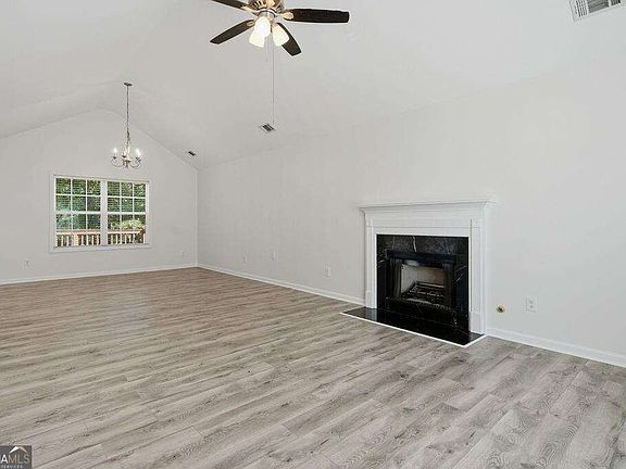 3rd image of 4040 Brightmore Dr