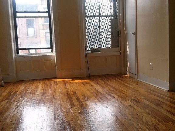 2nd image of 797 Putnam Ave APT 1A