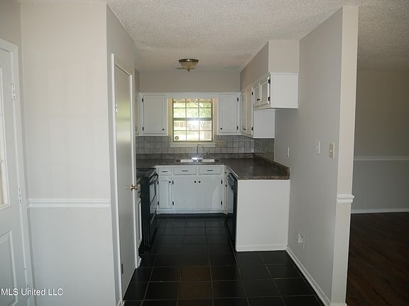 3rd image of 5640 Chapel Hill Dr