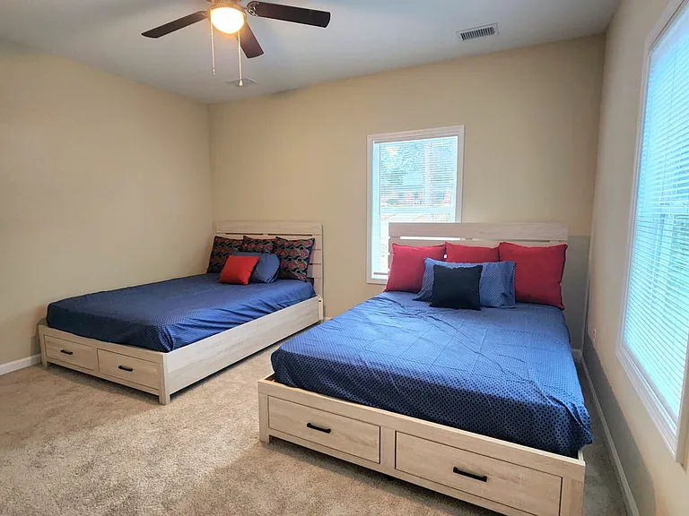 376 Washington Dr #MASTER — Photo 3