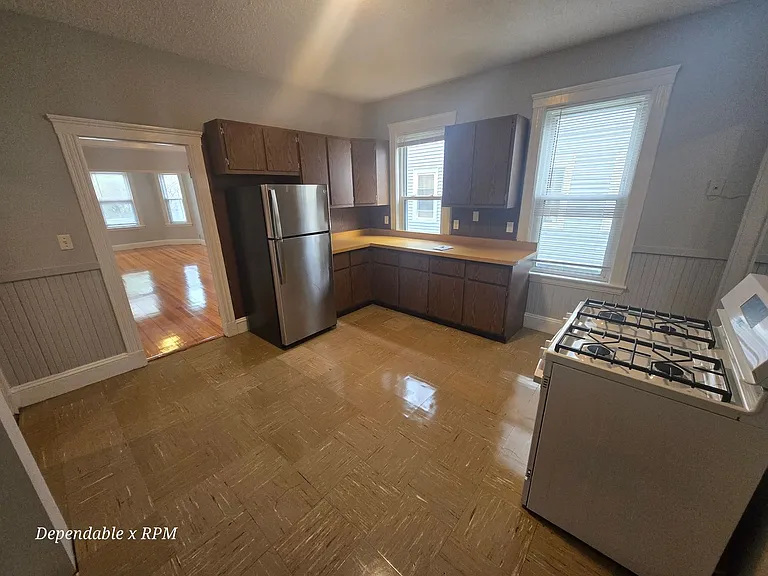 21 Theodore St — Photo 7