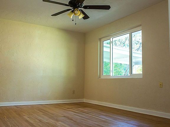 3rd image of 615 NW 11th Ave