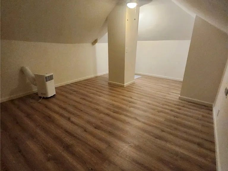 3857 Pine St #3857 — Photo 8