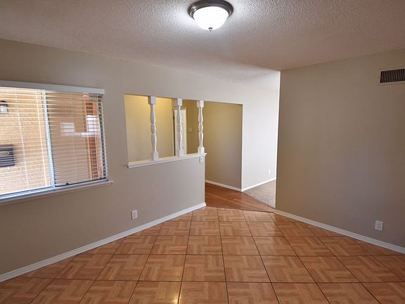 4th image of 2953 Stanton St