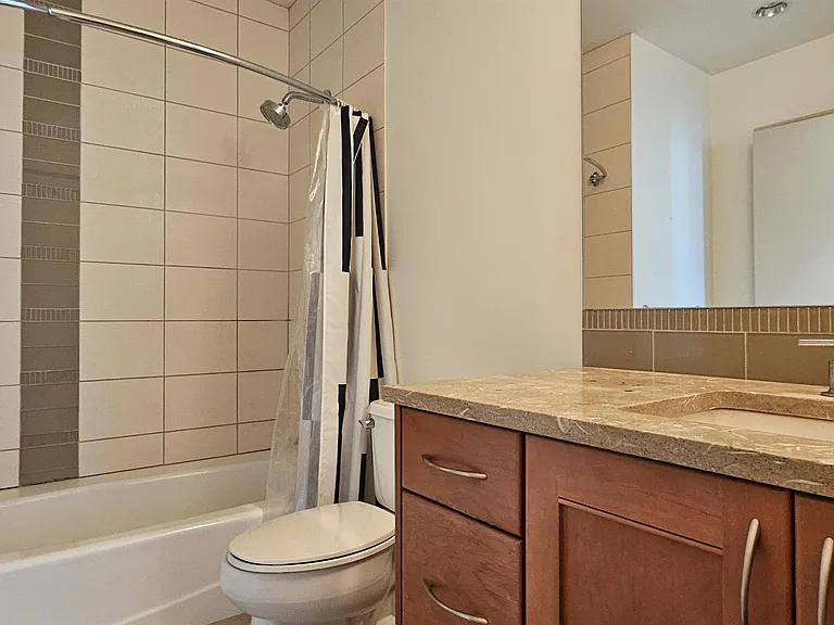 10610 NE 9th Pl — Photo 17