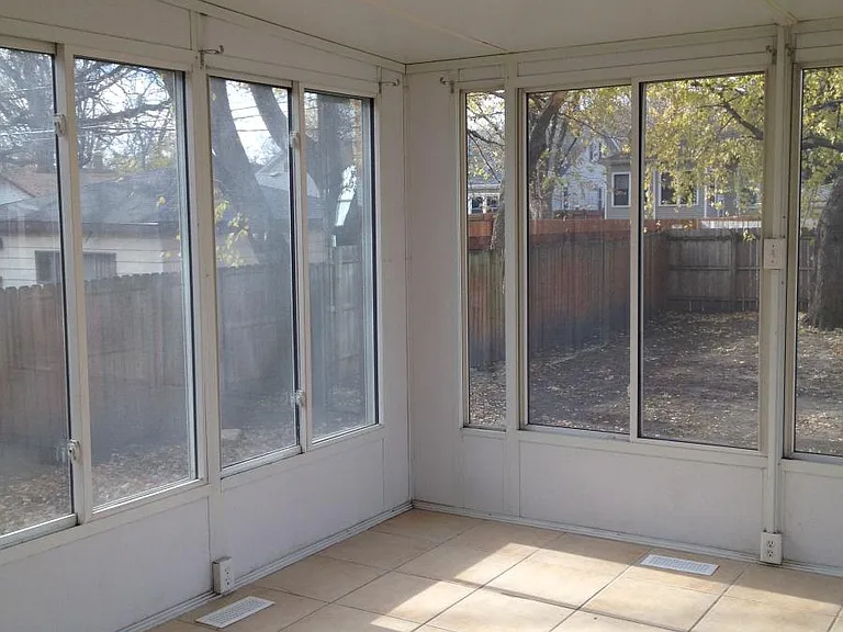 501 S May St — Photo 4