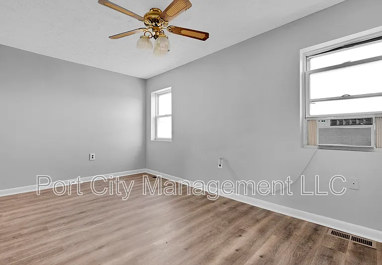 7484 Rabon Ave — Photo 11