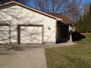 1044 Leroux Rd, Muskegon, MI 49441