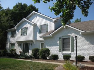 260 Governors Ln, Zionsville, IN 46077
