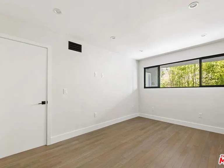 1450 S Crescent Heights Blvd #1/2 — Photo 8
