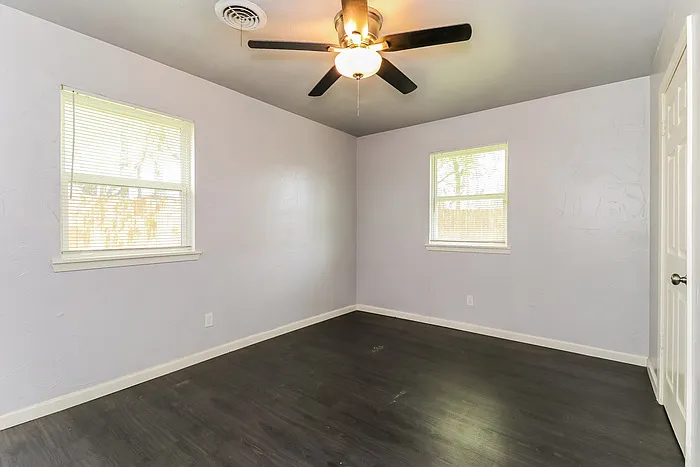 5601 Oak Grove Rd — Photo 12