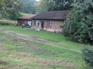 17 Locust Grove Ln, Monongahela, PA 15063