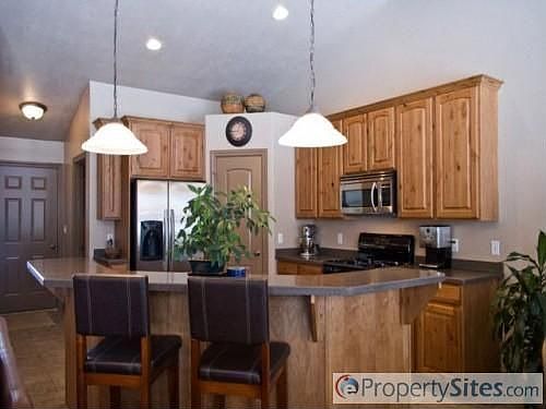 4th image of 8044 S Island Creek Dr