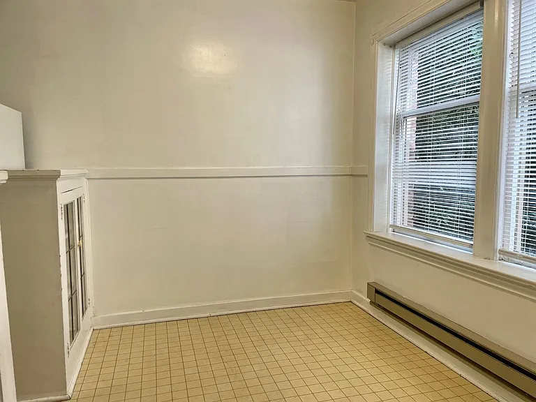 4235 Brooklyn Ave NE #202 — Photo 9