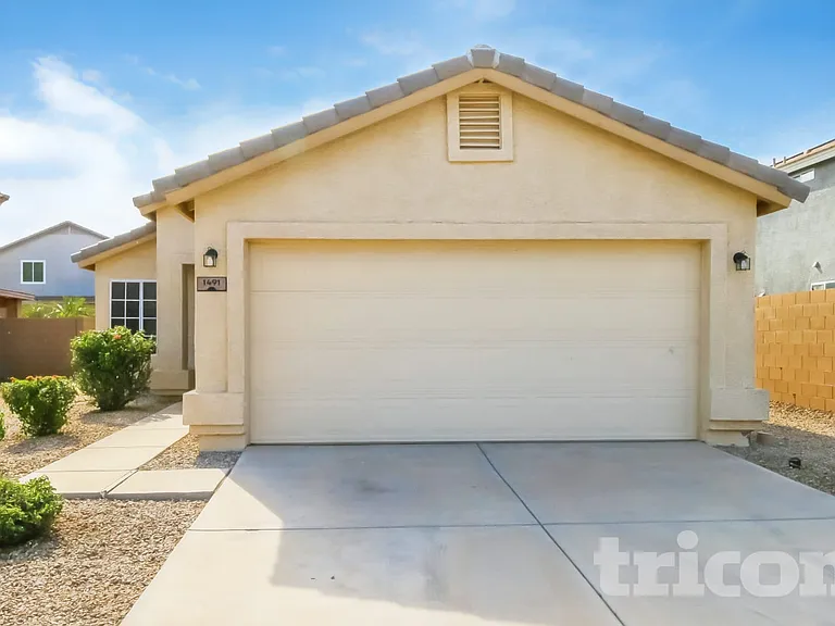 1491 E Stirrup Ln — Photo 1