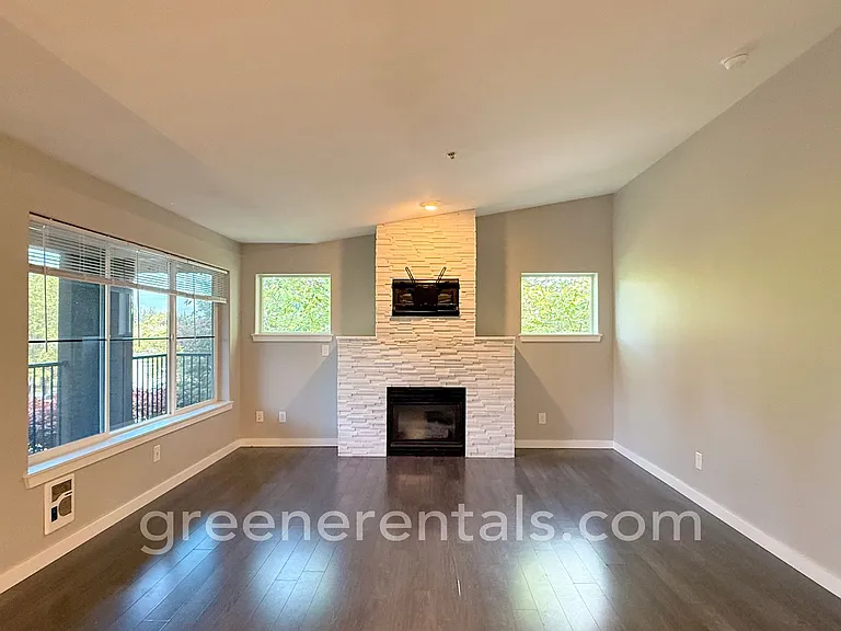2210 Tolmie Ave #C-1 — Photo 6