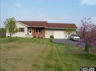 1345 New Chester Rd, New Oxford, PA 17350