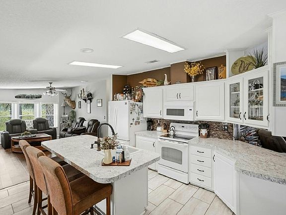 5th image of 4432 SE Sweetwood Way #B16012