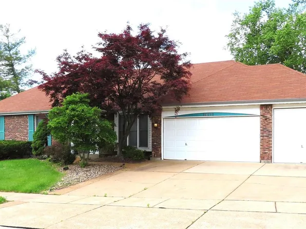16711 Stanford Place Dr, Florissant, MO 63034