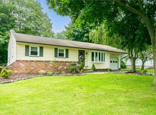 893 Weiland Rd, Rochester, NY 14626
