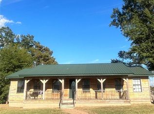 479 Sandy Point Rd, Campti, LA 71411