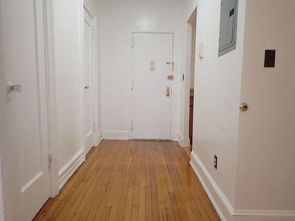 3rd image of 1022 Carroll St APT 1R