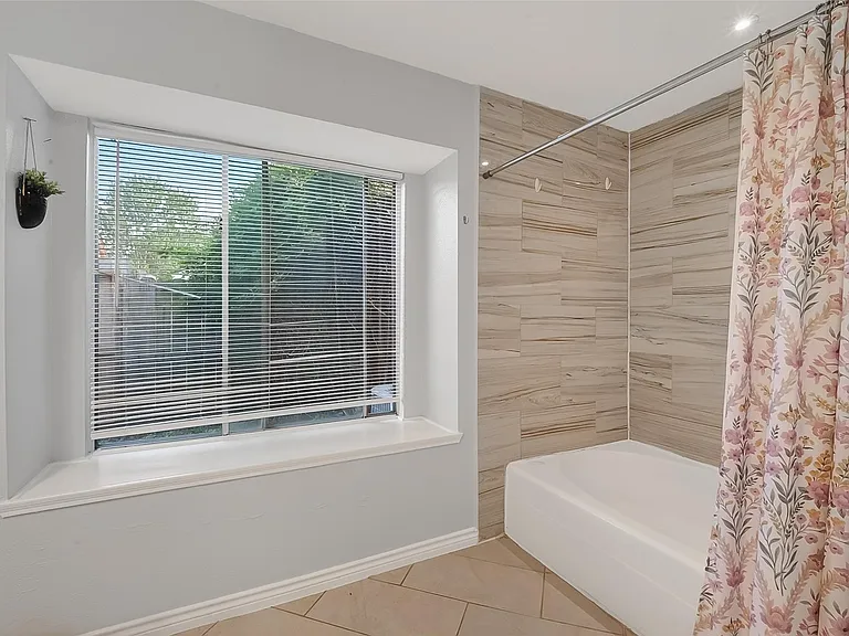 12727 Ashford Knoll Dr — Photo 35