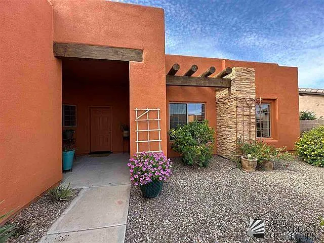 11857 E 27th Pl — Photo 2