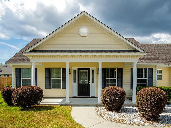 2nd image of 3941 Pecan Dr