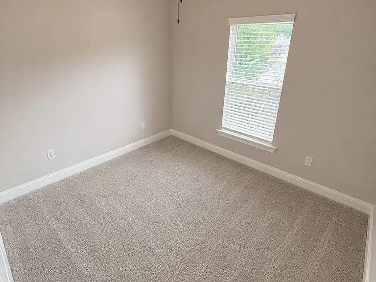 606 Acacia Dr — Photo 8