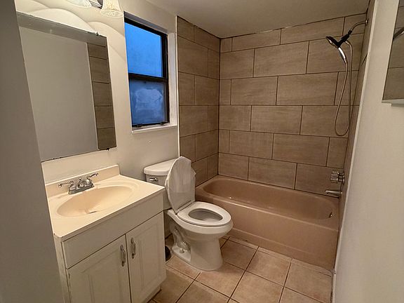 4th image of 3608 College Pl