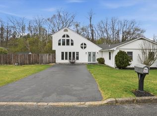 31 13th Street, Holbrook, NY 11741