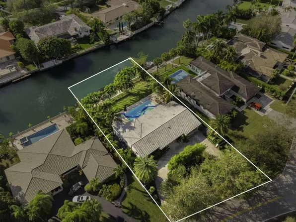 4950 Riviera Drive, Coral Gables, FL 33146