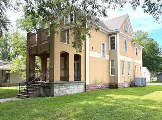 324 Elm St, Vermillion, SD 57069