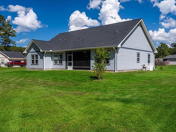 4th image of 595 Crooked Creek Ln