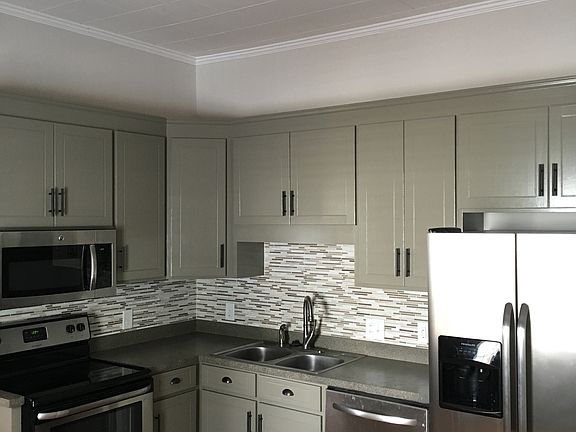 2nd image of 13 Carr St