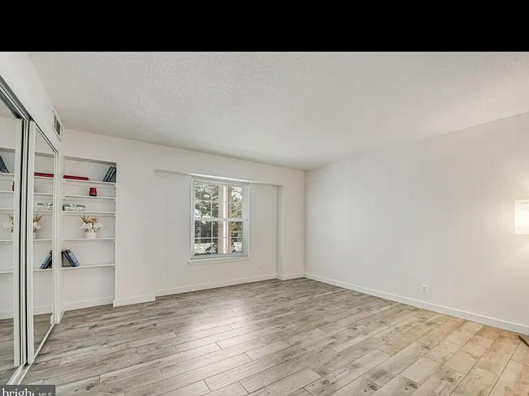 7600 Tremayne Pl #107 — Photo 6