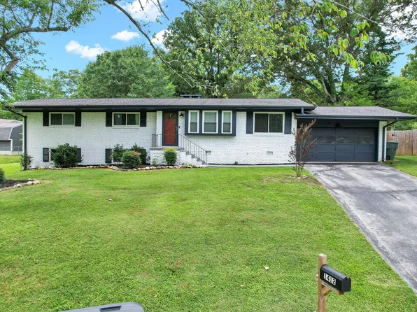 1412 Clearpoint Cir, Hixson, TN 37343